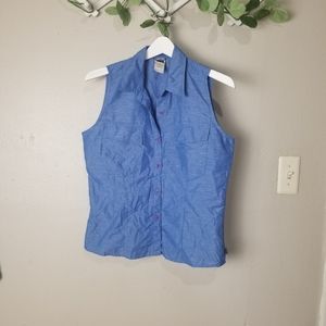 The North Face sleeveless button down shir…